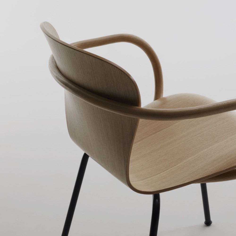 thonet-s220f-detail thonet-s220f-detail