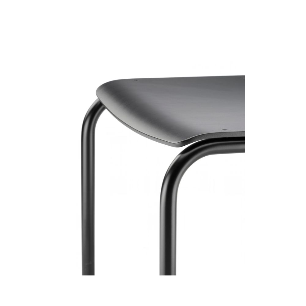 Thonet S43 schwarzes Gestell Mart Stam Freischwinger