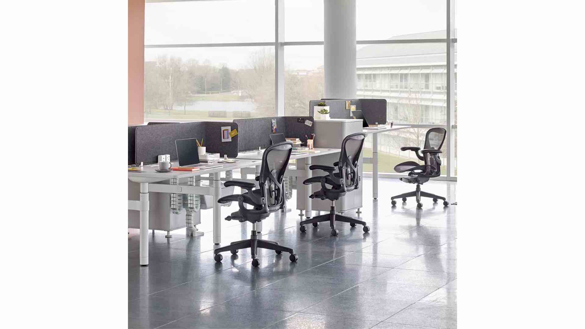 herman-miller-aeron-graphite-ambiente-3