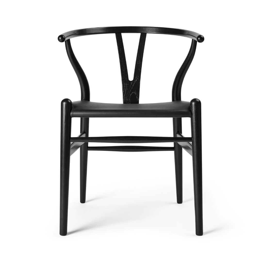 Carl Hansen CH24P Wishbone Chair reimagined Eiche schwarz lackiert, Leder schwarz