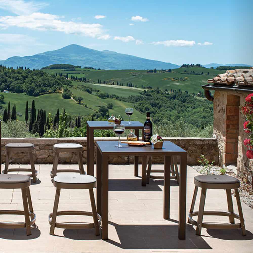 emu-nova-gartentisch-outdoor-ambiente