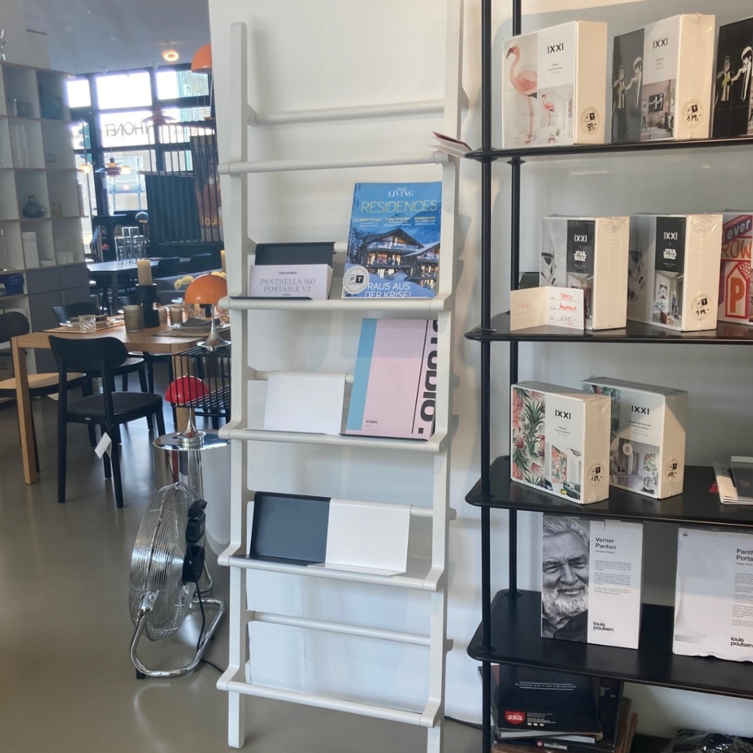 Hem Verso Anlehnregal Ausstellungsstück