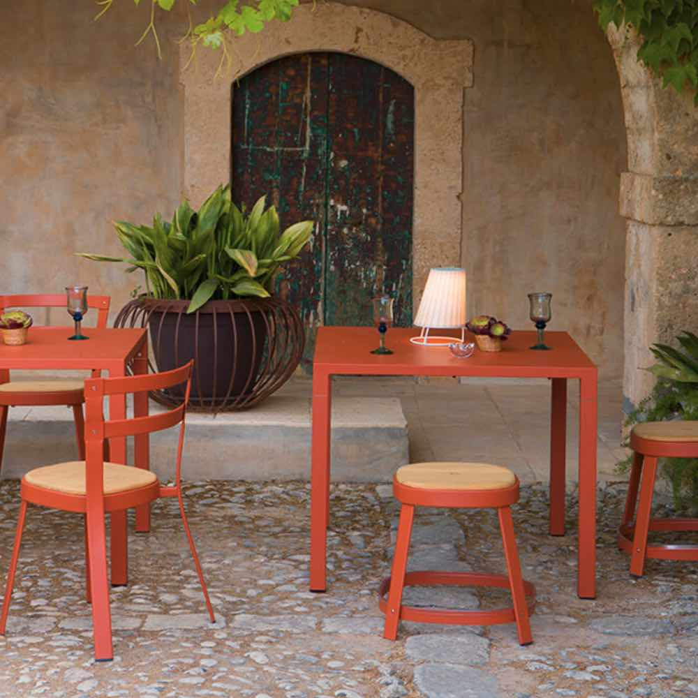 emu-nova-gartentisch-outdoor-ambiente-2