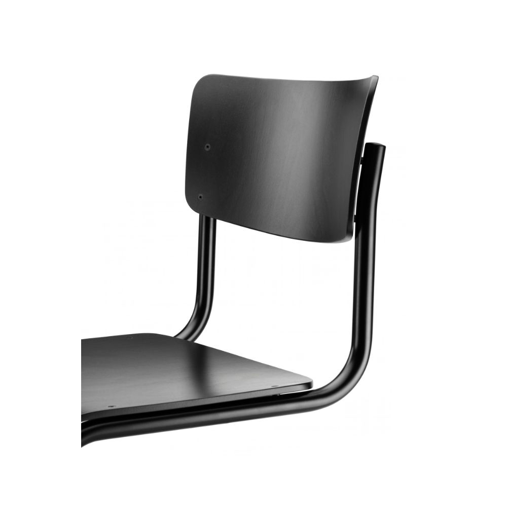 Thonet S43 schwarzes Gestell Mart Stam Freischwinger