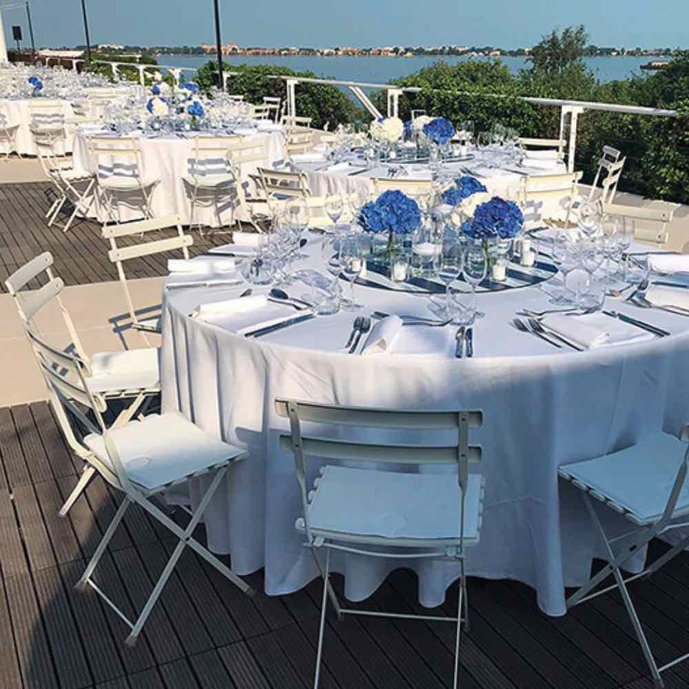 emu-arc-en-ciel-outdoor-stuhl-weiss-ambiente emu-arc-en-ciel-outdoor-stuhl-weiss-ambiente