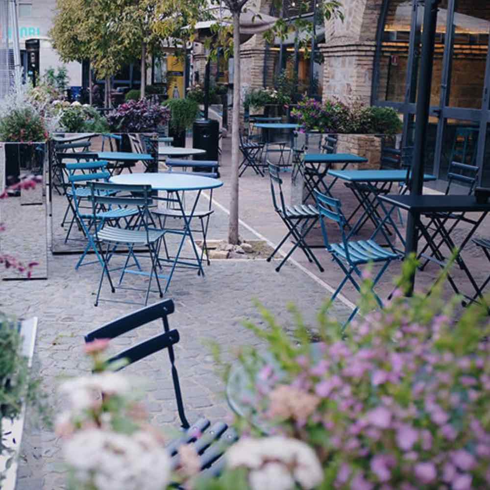 emu-arc-en-ciel-outdoor-stuhl-ambiente-2 emu-arc-en-ciel-outdoor-stuhl-ambiente-2