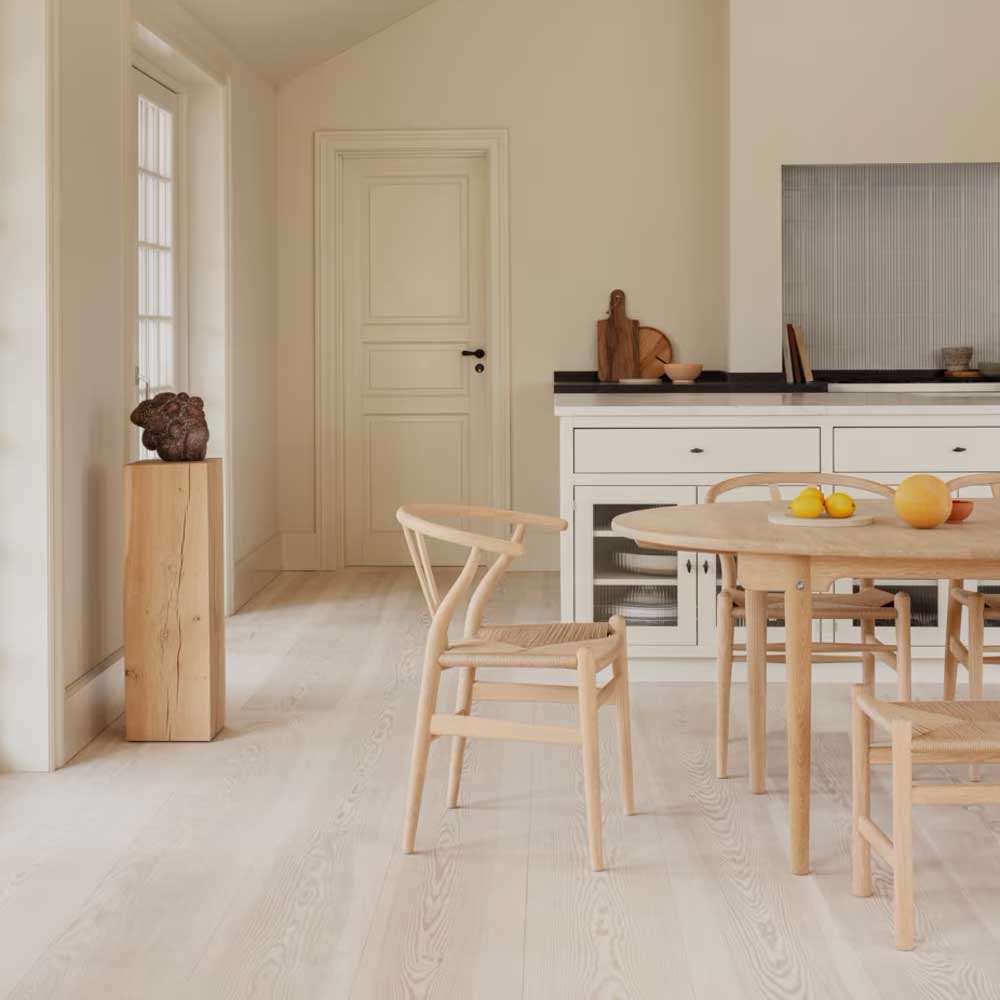 carlhansen-ch24-oak-ch24_oak_soap_natural_ch337_oak_soap carlhansen-ch24-oak-ch24_oak_soap_natural_ch337_oak_soap