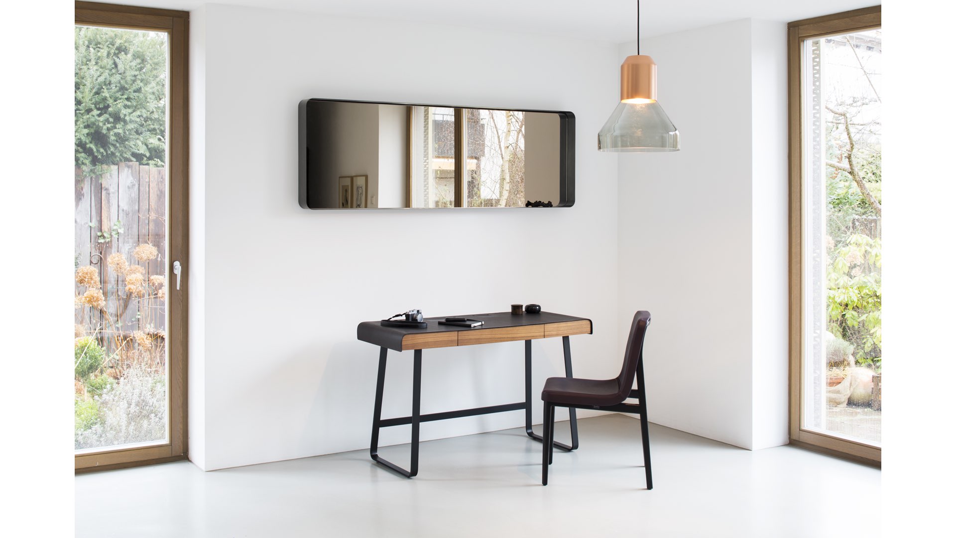 classicon-hassos-cypris-mirror-pegasus-home-desk-sedan-chair-bell-light-ambiente classicon-hassos-cypris-mirror-pegasus-home-desk-sedan-chair-bell-light-ambiente
