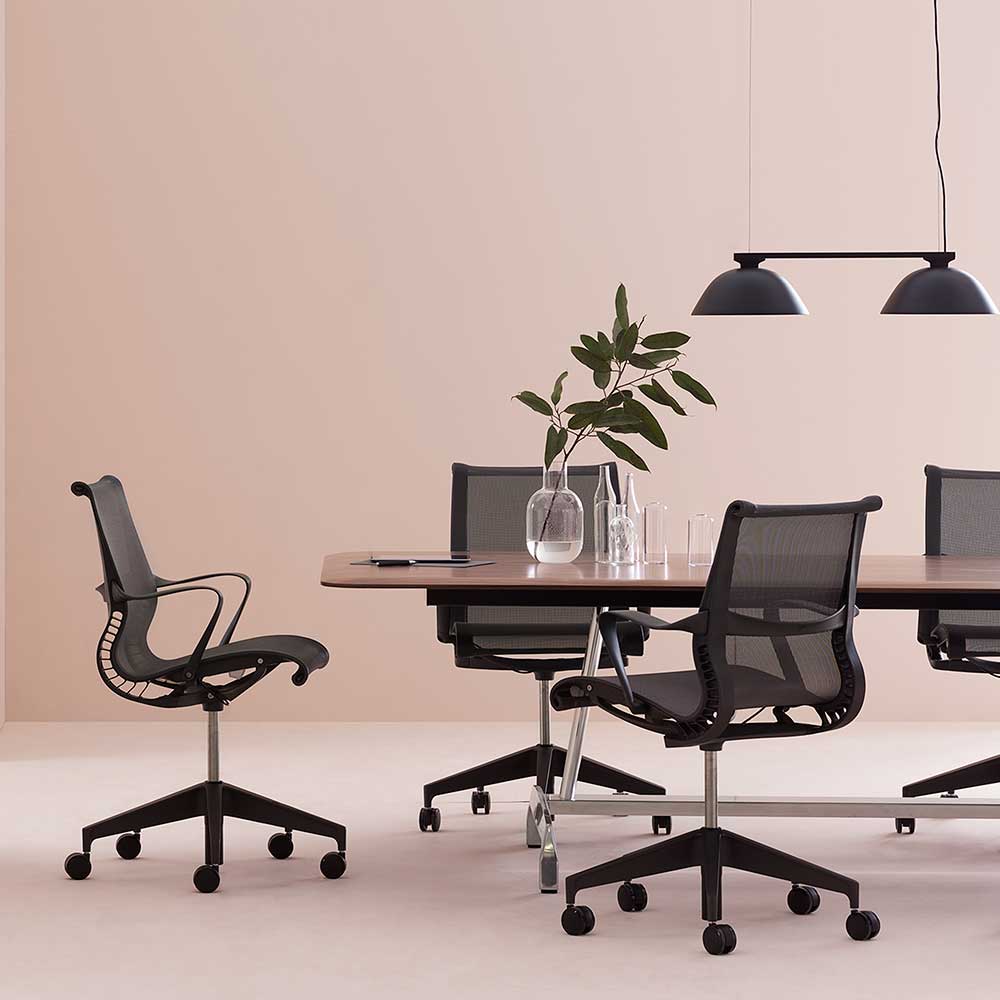 herman-miller-setu-graphite-g1-ambiente2 herman-miller-setu-graphite-g1-ambiente2