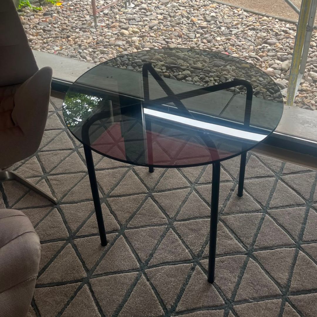 Thonet MR515 black Beistelltisch Ausstellungsstück