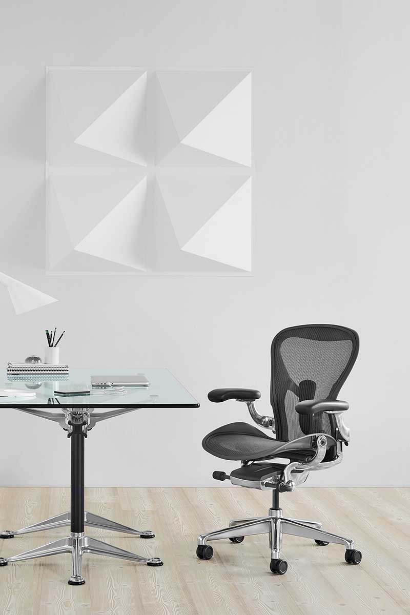 herman-miller-aeron-graphite-cd-ny1.jpg