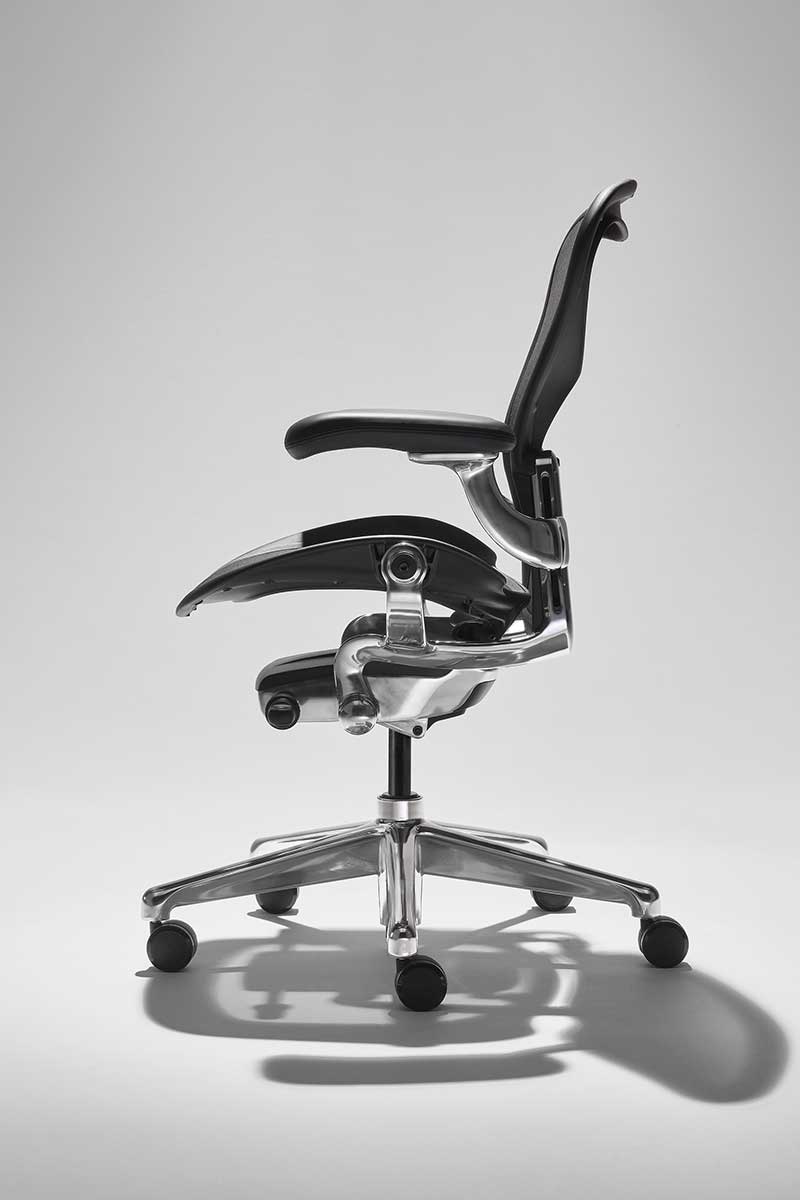 herman-miller-aeron-graphite-cd-ny2.jpg